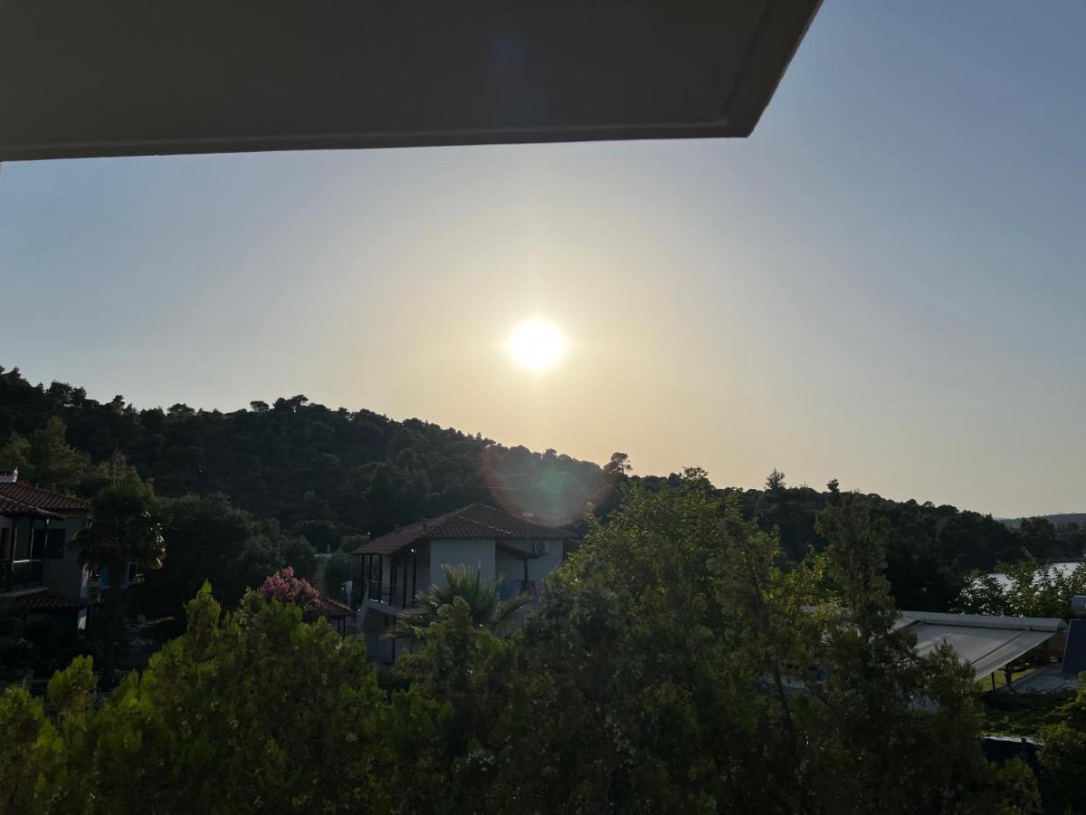 Beach House Seafront Villa Latoura オルモス・パナギアス エクステリア 写真